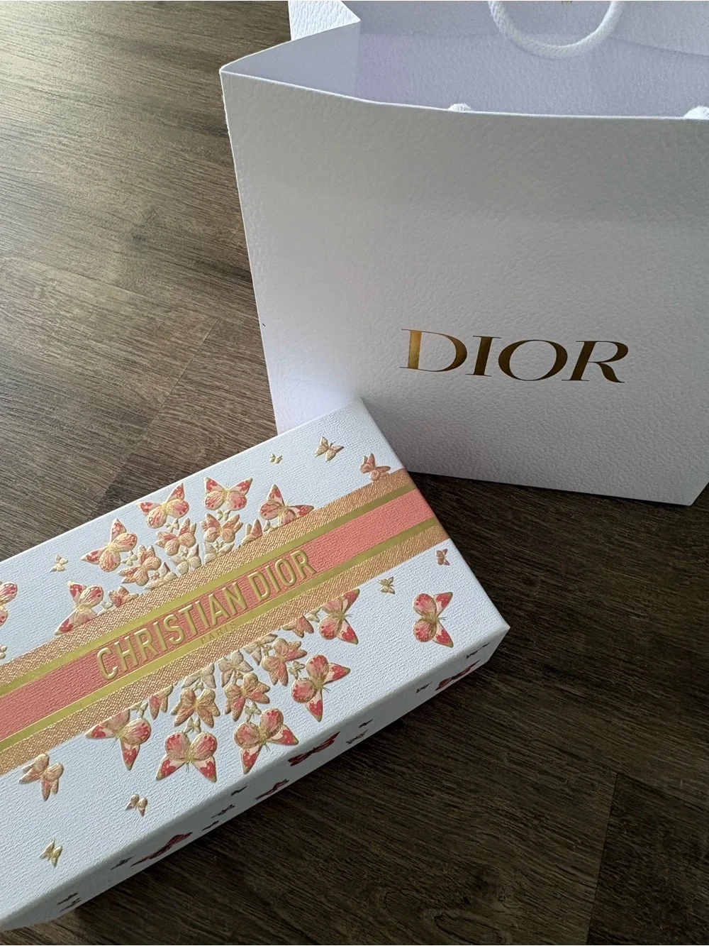 Dior White Gift Wrap Set